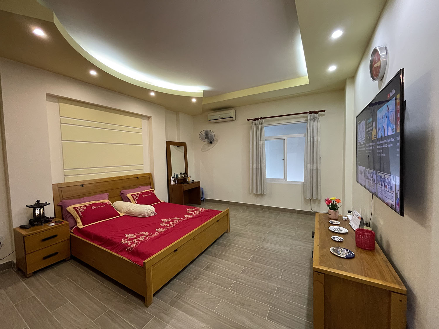 Bán nhà Ngô Thị Thu Minh, Quận Tân Bình NHÀ PHỐ VƯỜN tuyệt đẹp 3lầu (4mx24m) nở hậu hẻm ôtô khu VIP
